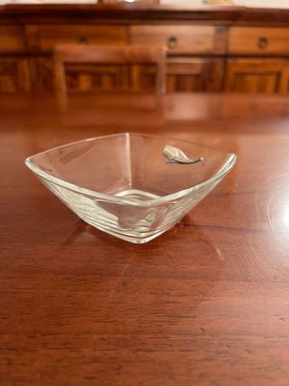 Piccola ciotola con fiore in argento