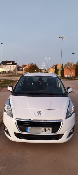 Peugeot 5008 2015