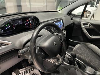 Peugeot 2008 2016 1.2I Pure Tech