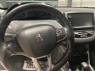 Peugeot 2008 2016 1.2I Pure Tech
