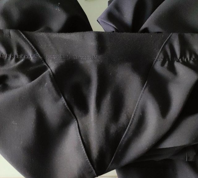 Pantaloni modello "jegging"