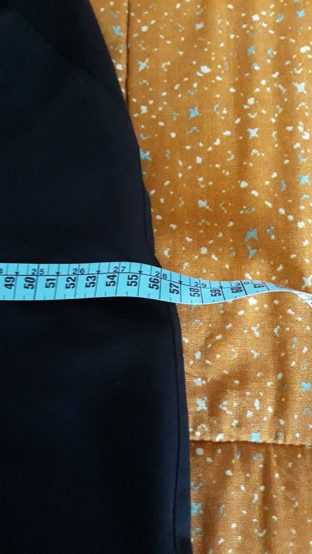 Pantaloni modello "jegging"