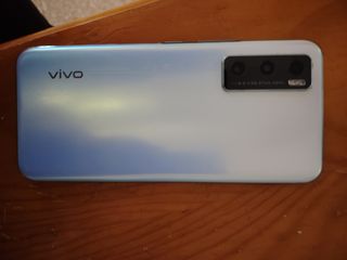 Vivo Y70
