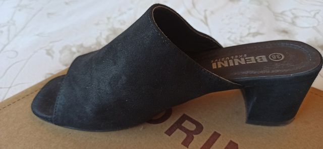 Mules de ante negros 38