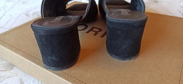 Mules de ante negros 38