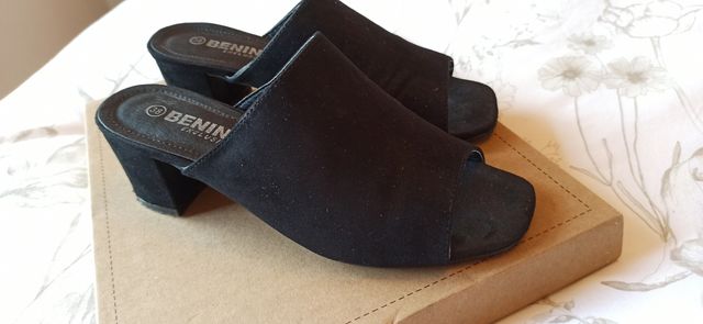 Mules de ante negros 38