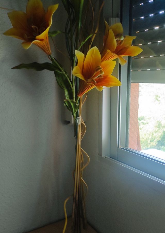 Flores decorativas de plástico 