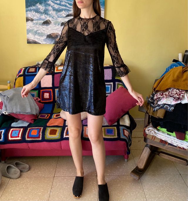 Vestido fiesta brillante negro Zara