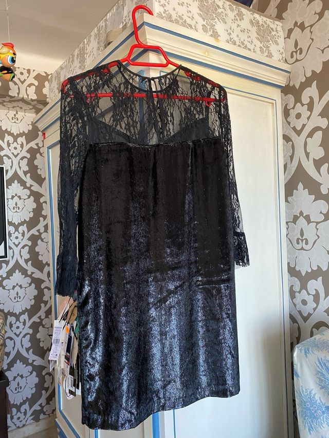 Vestido fiesta brillante negro Zara