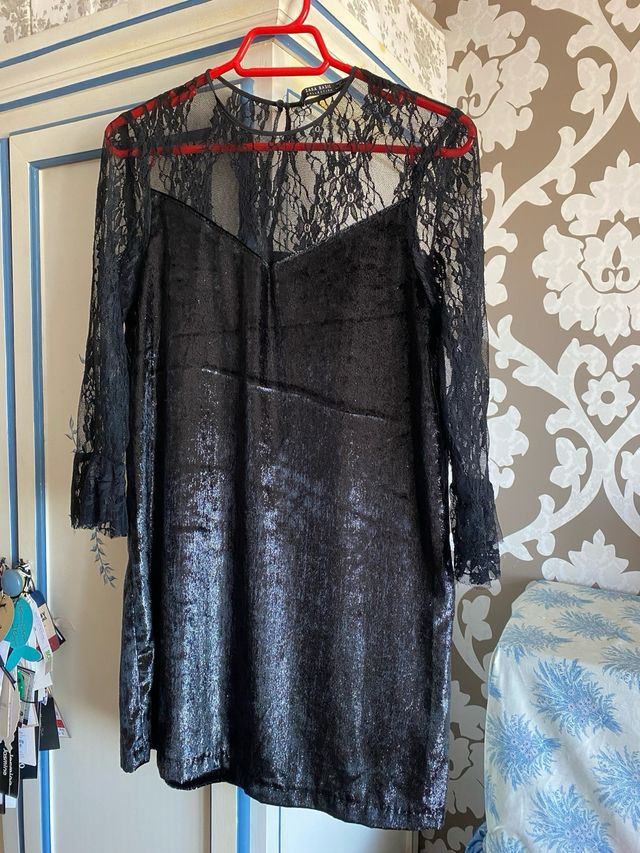 Vestido fiesta brillante negro Zara