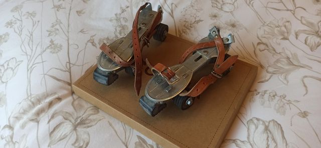 Patines antiguos niño, años 60