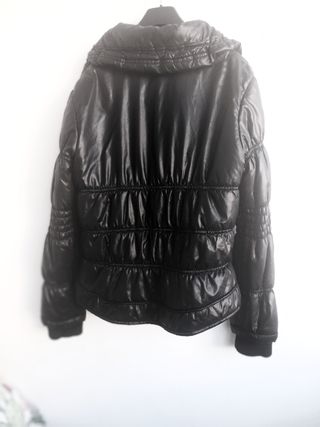 Chaqueta acolchada con gomas
