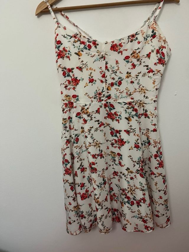 Vestido de Bershka, en muy buen estado.