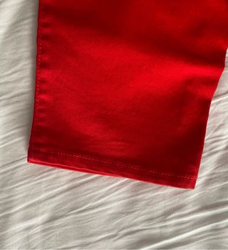 Pantalón pitillo rojo
