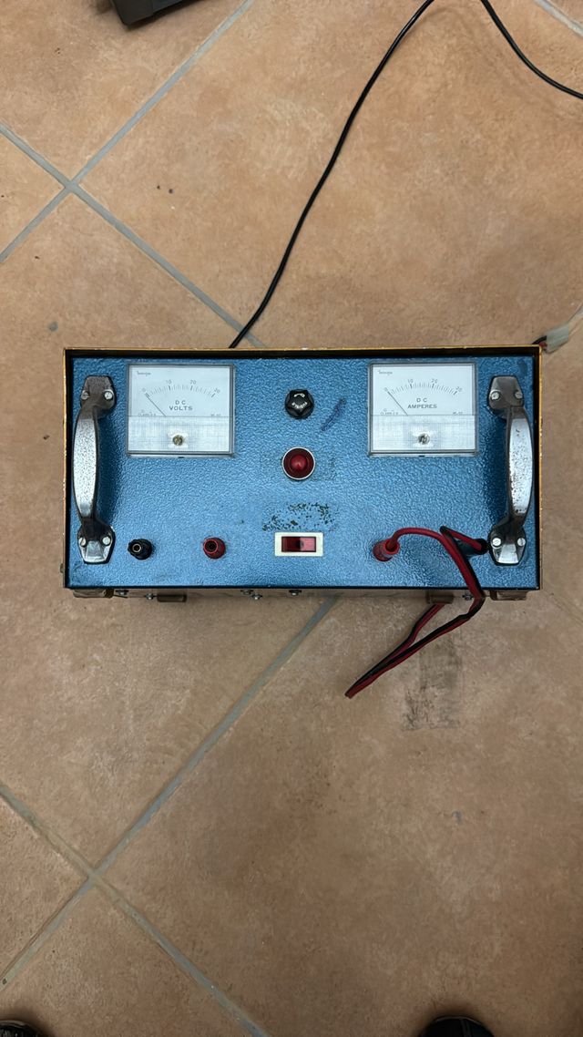 FUENTE DE ALIMENTACION