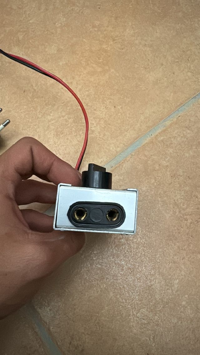 REGULADOR DE VELOCIDAD EMISORA