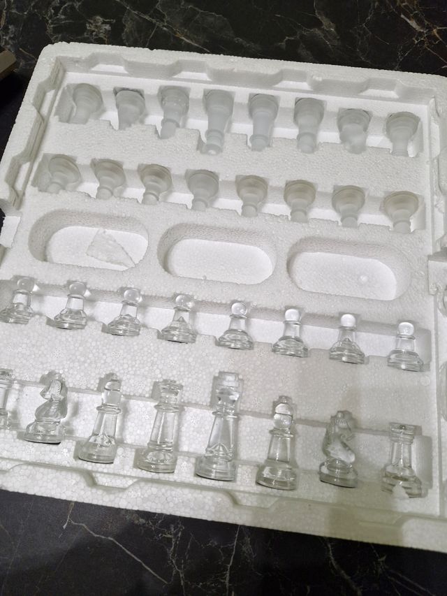 Scacchiera in vetro da esposizione,nuova