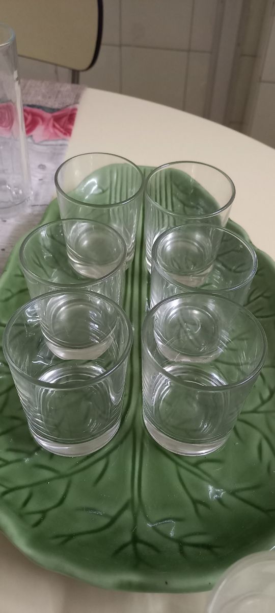 Lote de vasos de cristal.y fuentes .