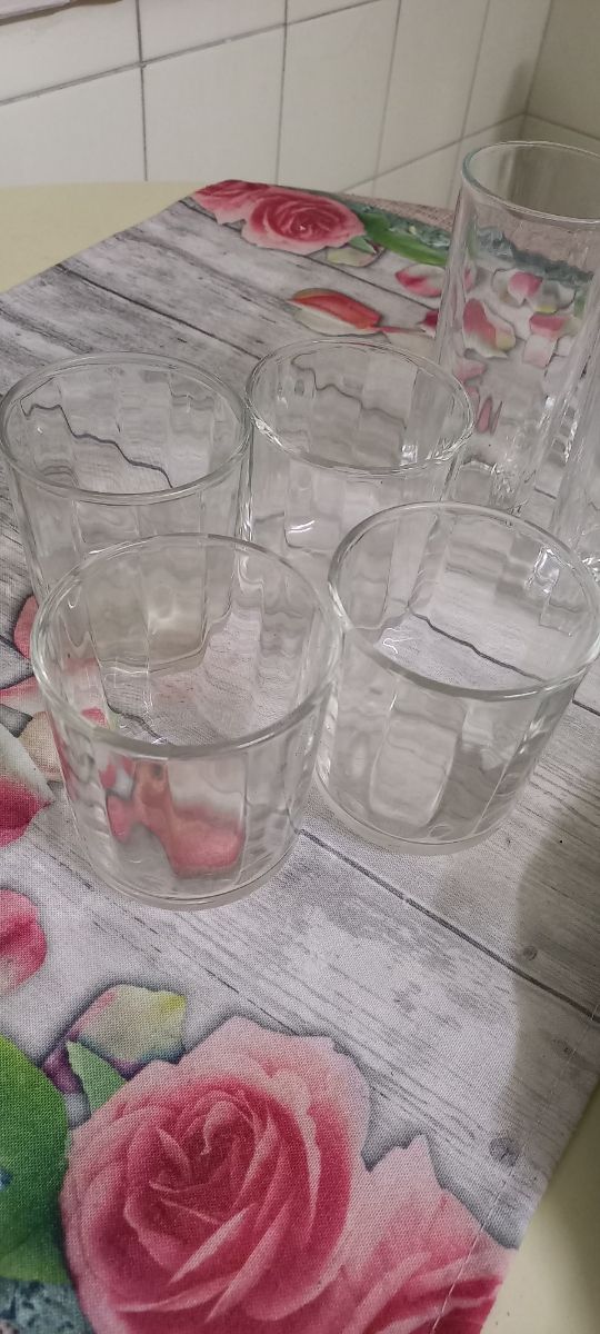 Lote de vasos de cristal.y fuentes .