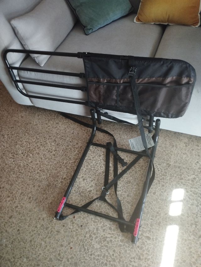 Barra de protección cama mayores.