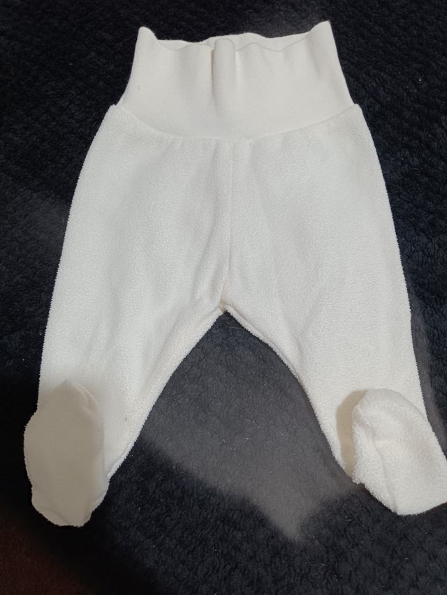 POLAINA BEBE 0-3 MESES EN CRUDO