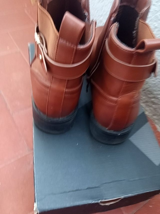 Botas