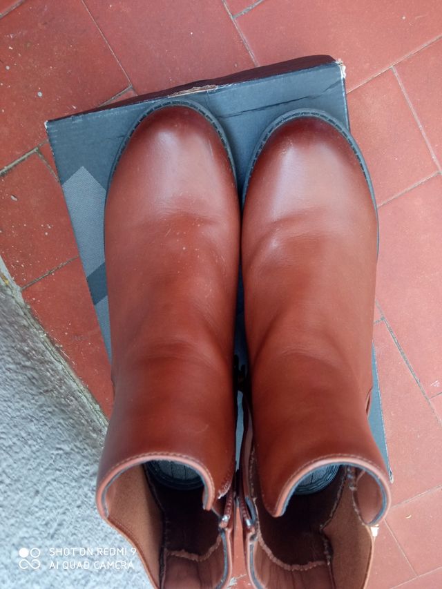 Botas