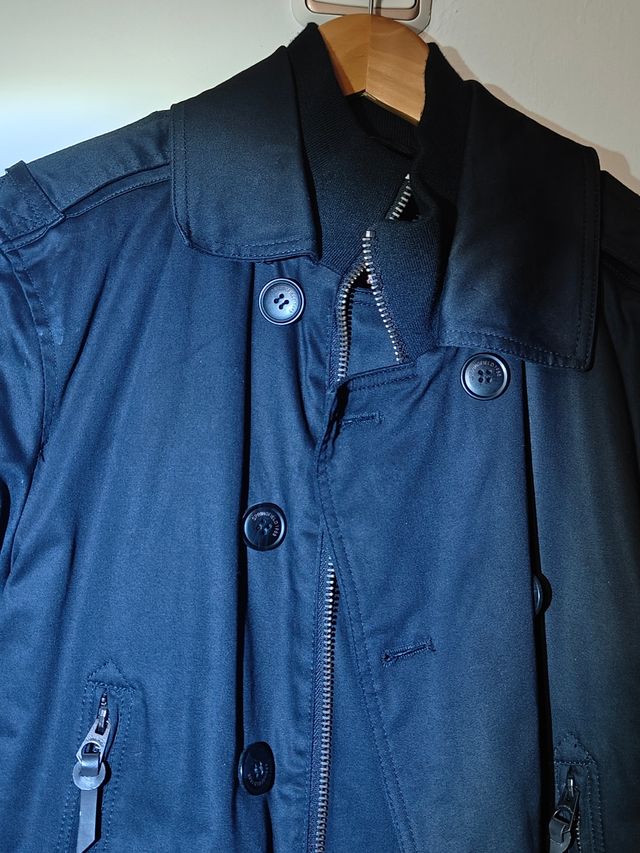 Abrigo tipo gabardina sin estrenar