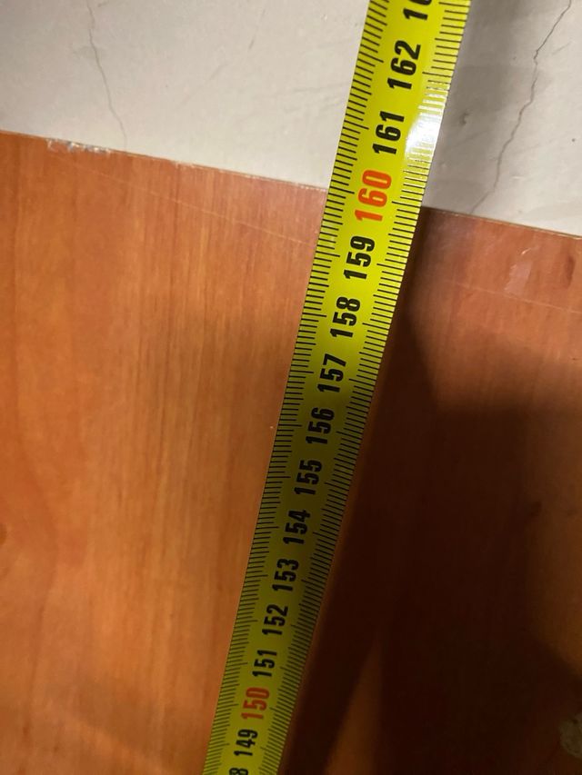 2 baldas con soporte y tornillos