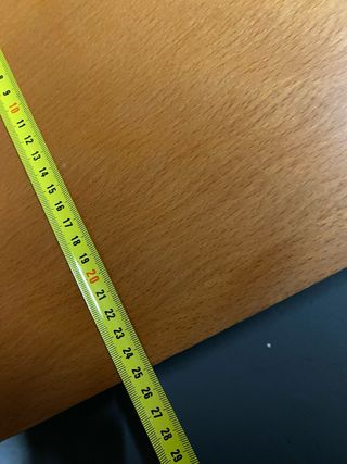 2 baldas con soporte y tornillos