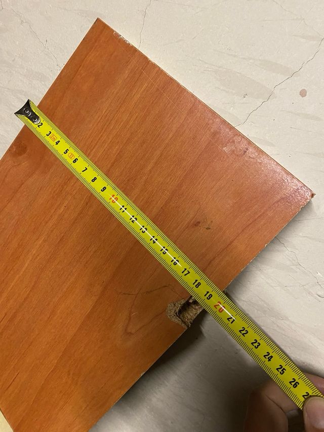 2 baldas con soporte y tornillos