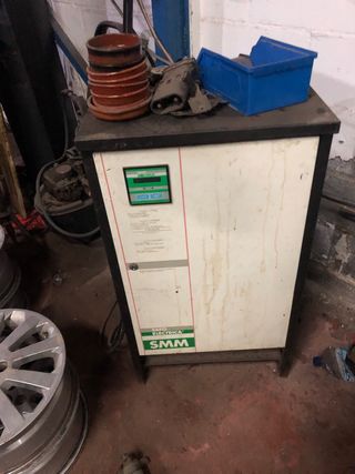 Cargador bateria safo electrica smm