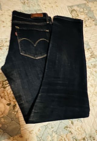 Levis Skinny da donna 