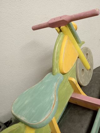 Balancín moto en madera 