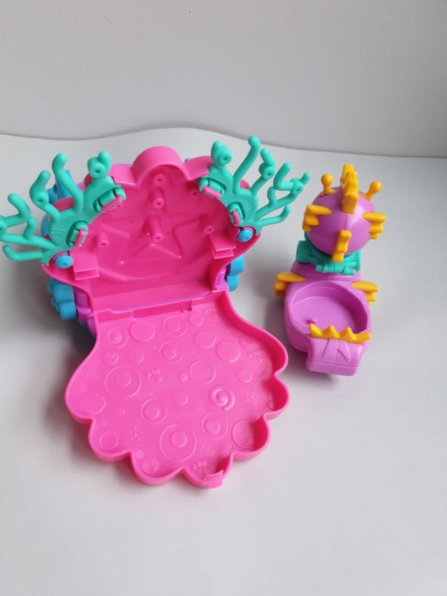 Reino, Carruaje y Cueva Sirenas Pinypon 