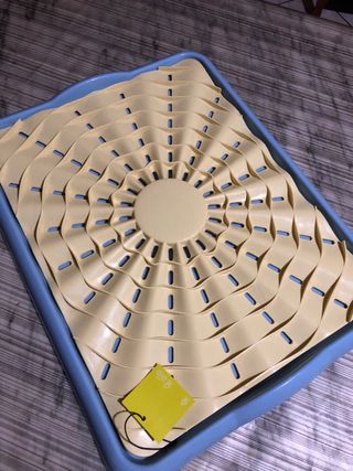 Colapiatti di plastica