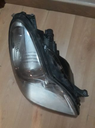 Faro delantero Bixenon Mercedes 203 año 2008-2011