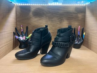 Botines negros