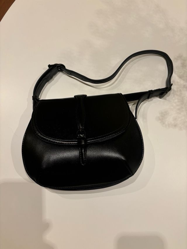 Bolso Zara piel negro