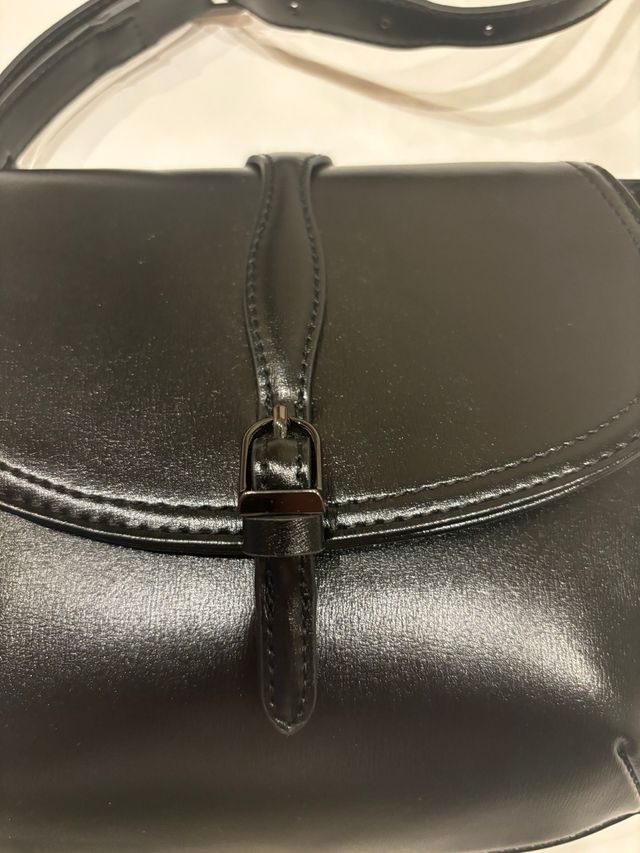 Bolso Zara piel negro