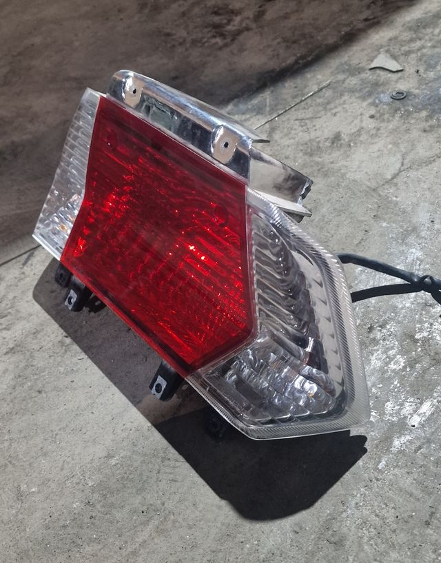 Piloto Daelim s2 125 cc