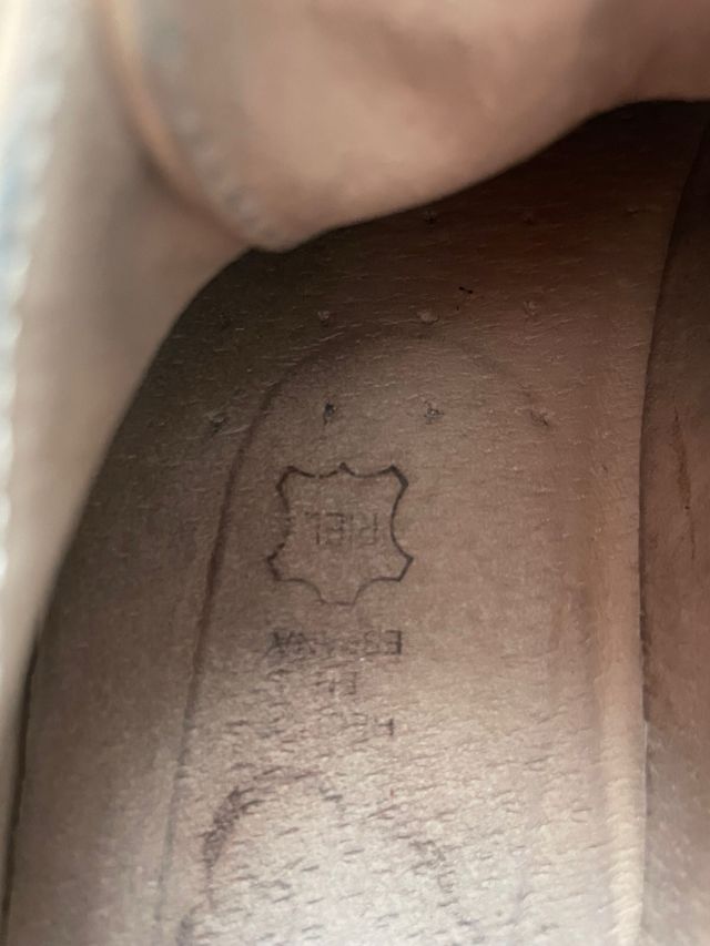 Zapatos bajos de piel