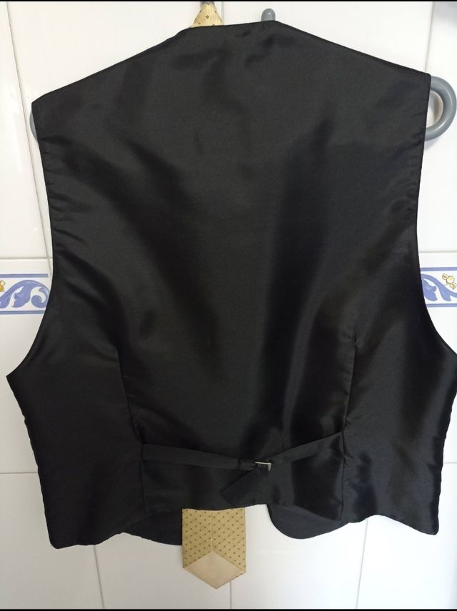 Chaleco y corbata