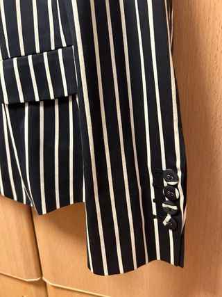 Chaqueta rayas blanca y azul BURBERRY mujer