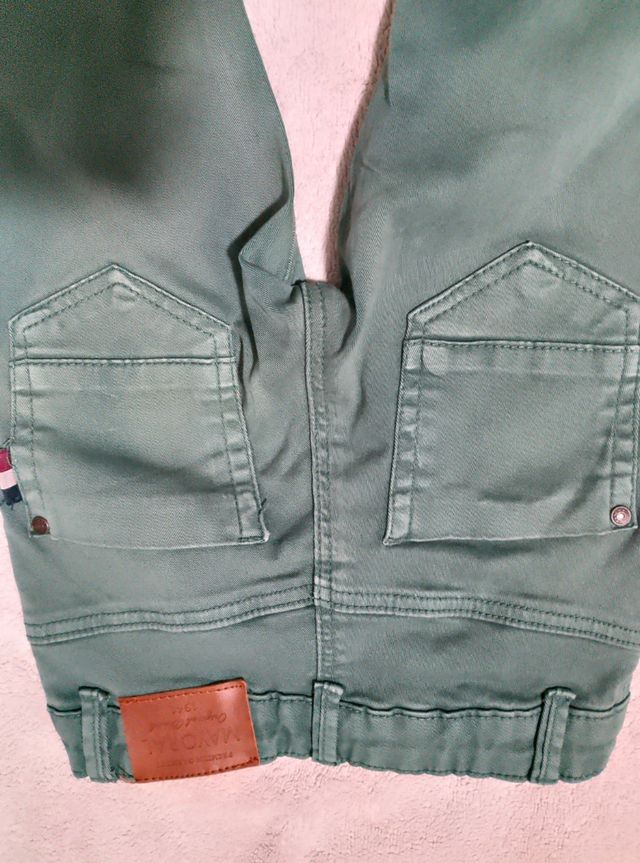 Pantalon de mayora verde.l