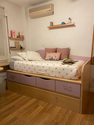 Habitacion Juvenil madera y violeta claro