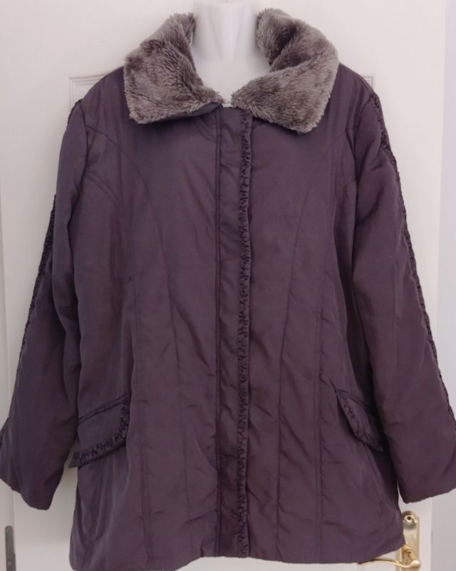 Abrigo acolchado  C&A T.3XL