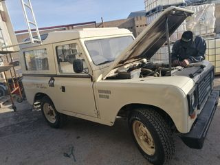 Land Rover corto 88 Diésel, reductora 2 palancas serie moderna  1987