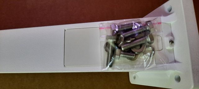 Staffa per videocamera di sorveglianza