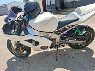 Kawasaki Ninja ZX6 R